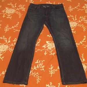 Levi’s 514 medium wash slim jeans
